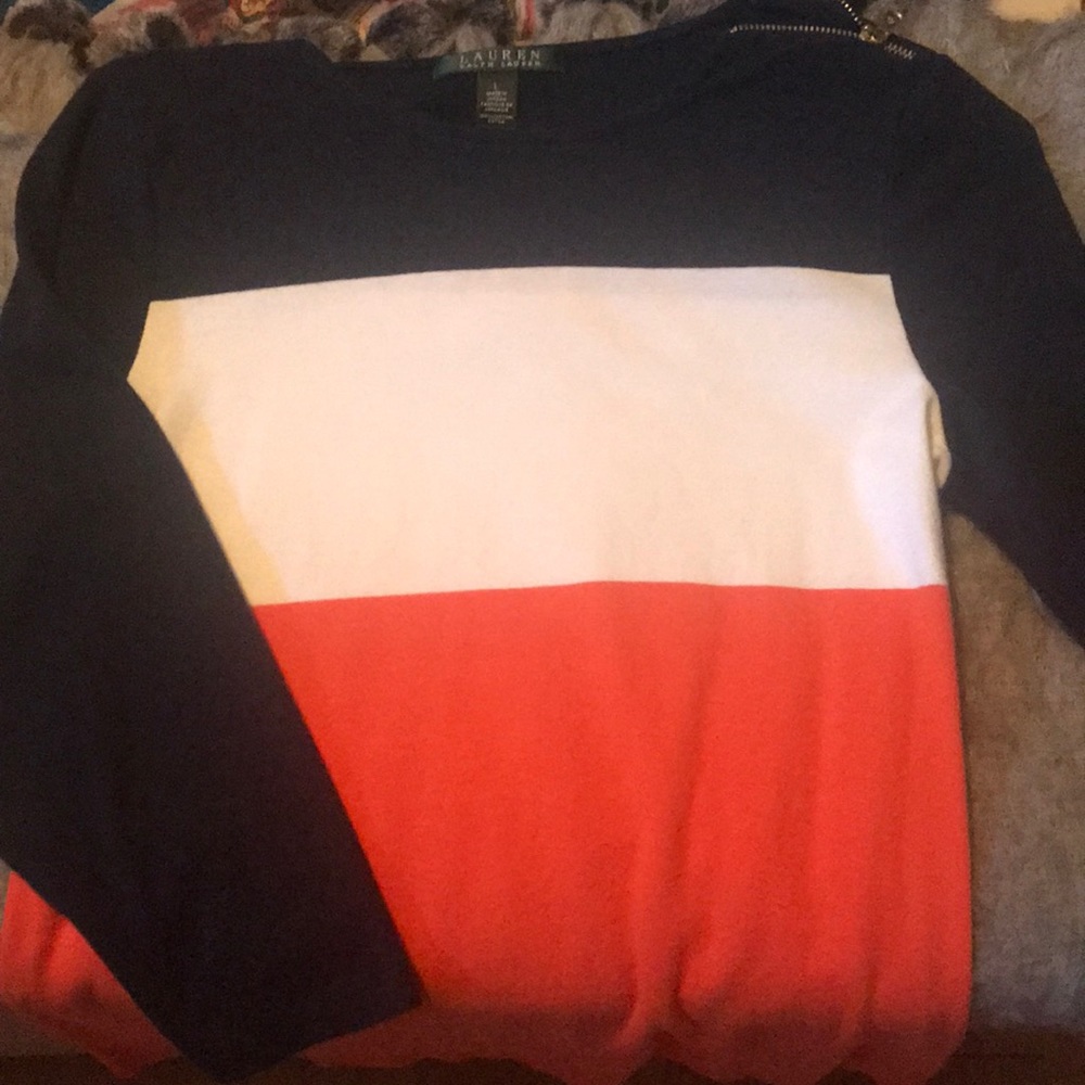 Women’s long-sleeve t-shirt